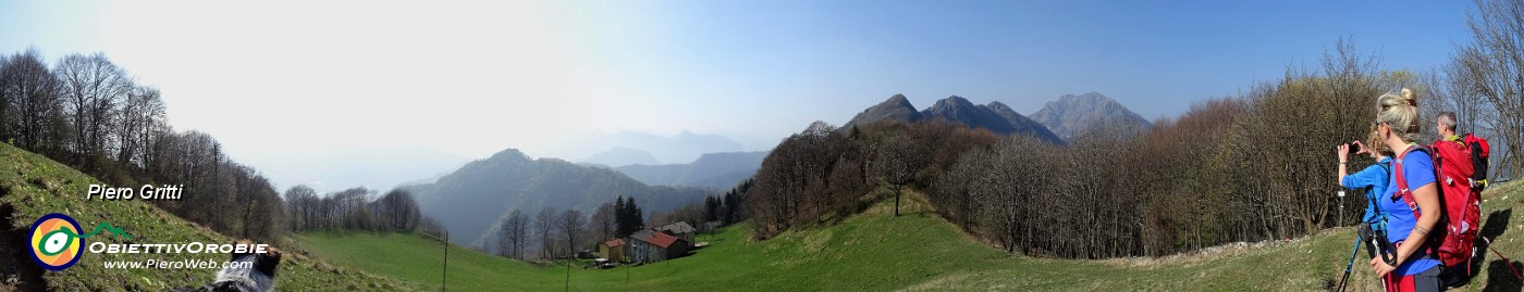 15 Alle Cascine di Monte Basso con vista in Ocone, Camozzera e Resegone.jpg